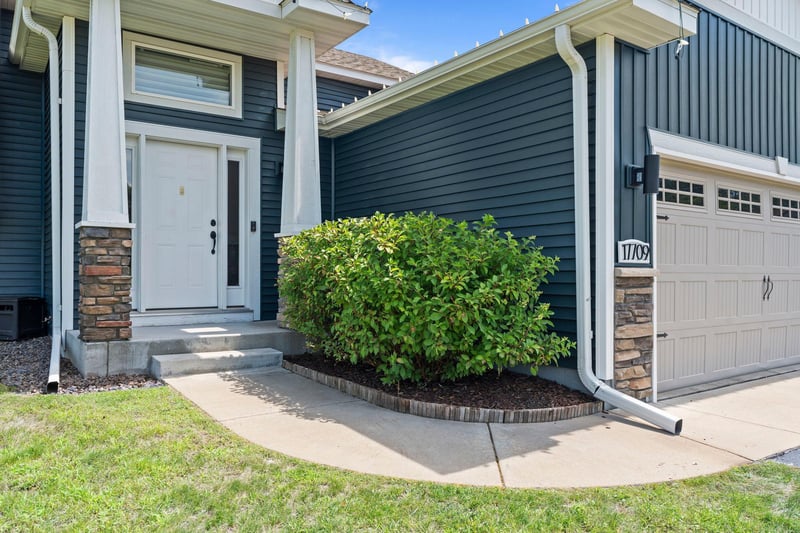 17709 Tyler St NW, Elk River, MN 55330