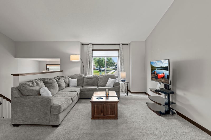 17709 Tyler St NW, Elk River, MN 55330
