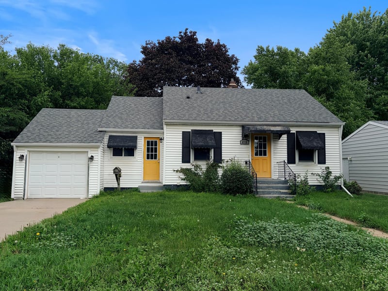 6716 Cedar Lake Rd S, Saint Louis Park, MN 55426