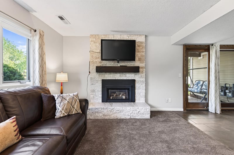 14034 Heywood Pa, Apple Valley, MN 55124
