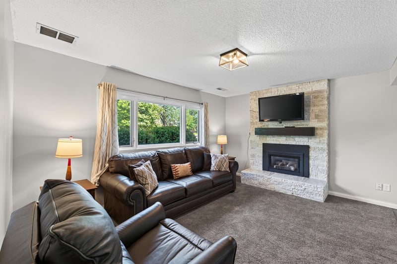 14034 Heywood Pa, Apple Valley, MN 55124