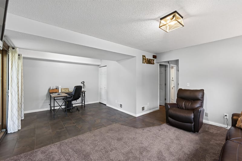 14034 Heywood Pa, Apple Valley, MN 55124