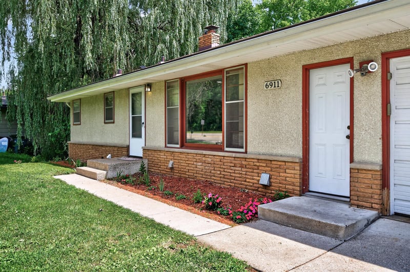 6911 E River Rd NE, Fridley, MN 55432