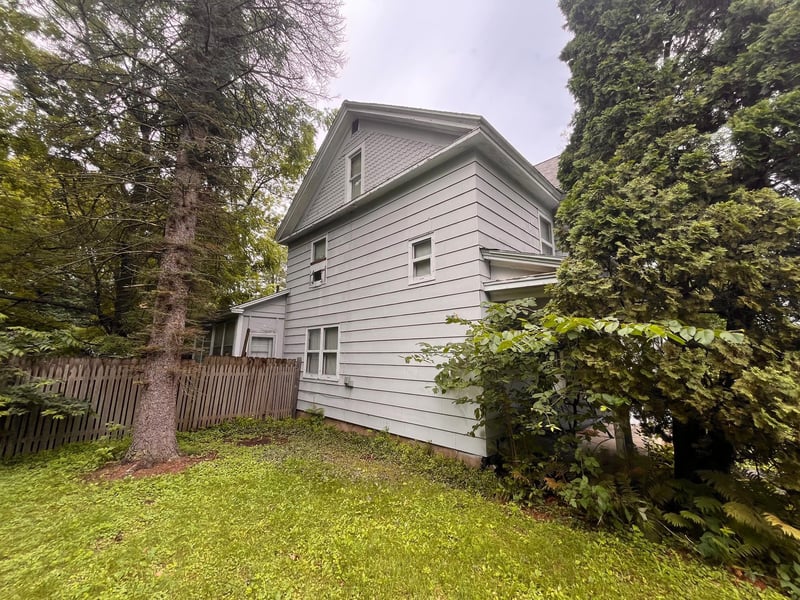 315 E Kentucky St, Saint Croix Falls, WI 54024