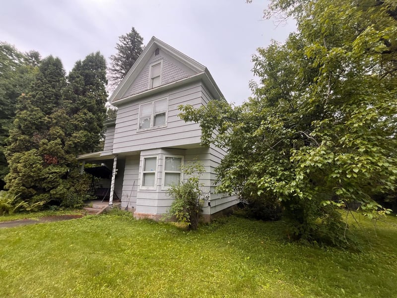 315 E Kentucky St, Saint Croix Falls, WI 54024