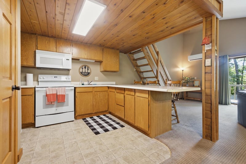 30325 N Pinewood Dr, Breezy Point, MN 56472