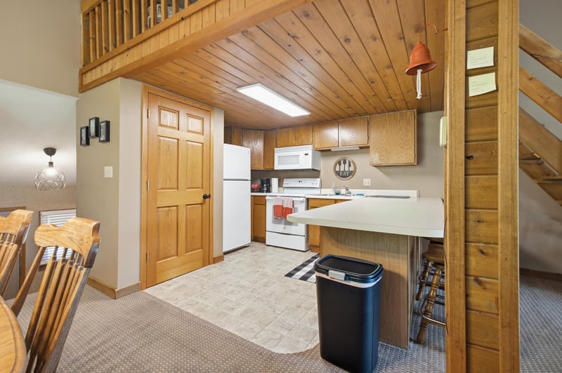 30325 N Pinewood Dr, Breezy Point, MN 56472