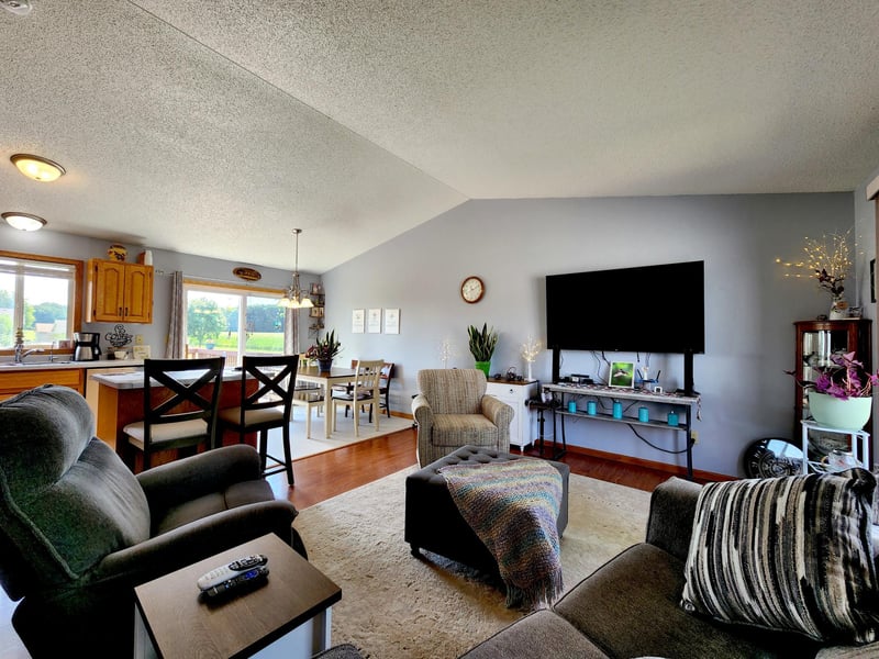 535 Morningside Ave, Paynesville, MN 56362