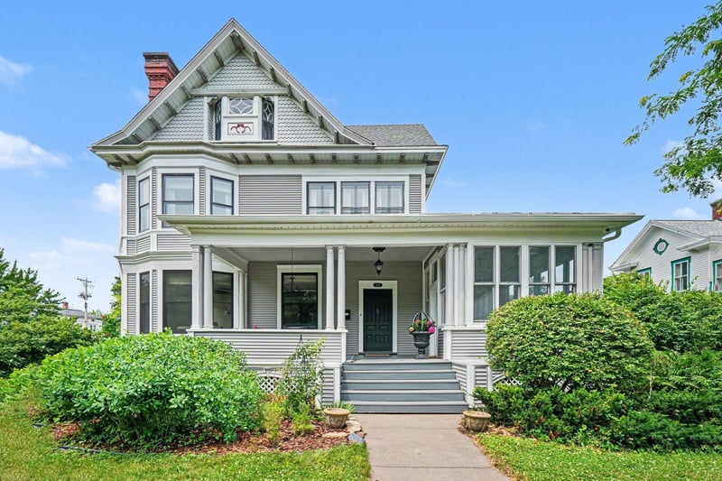 1024 W 4th St, Red Wing, MN 55066