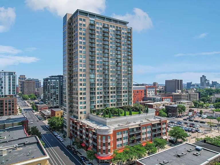 929 Portland Ave #2003, Minneapolis, MN 55404