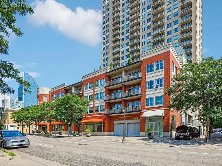 929 Portland Ave #2003, Minneapolis, MN 55404