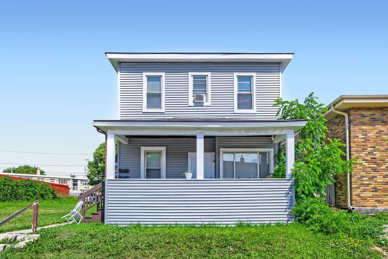 1155 7th St W, Saint Paul, MN 55102