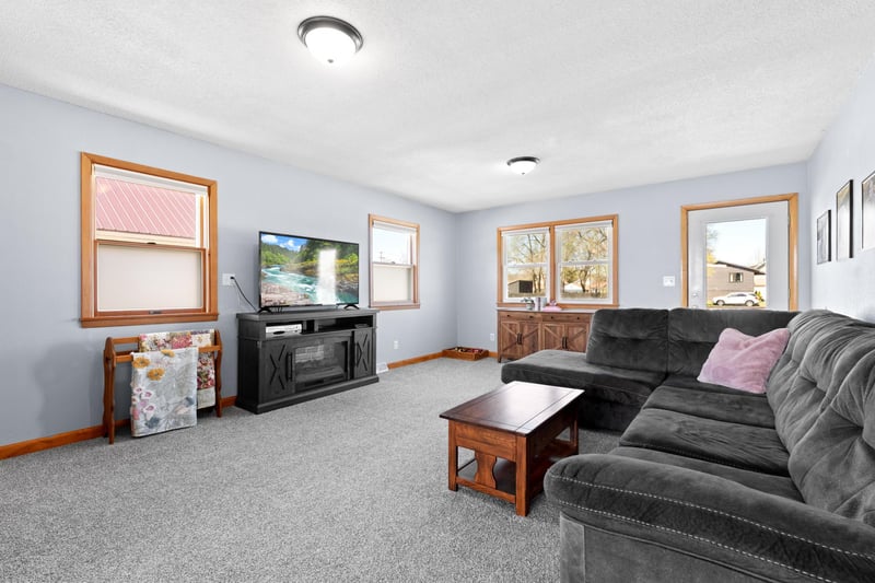625 E Mark St, Winona, MN 55987