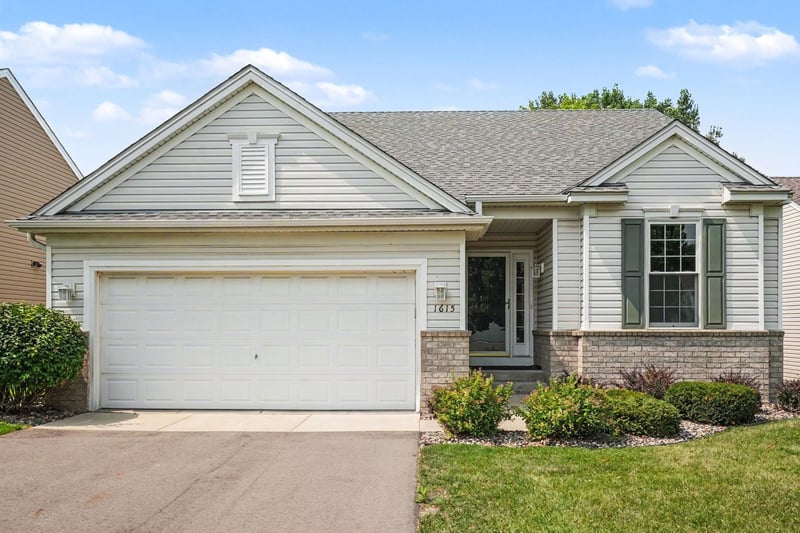 1615 Johnny Cake Ridge Ln #L, Eagan, MN 55122