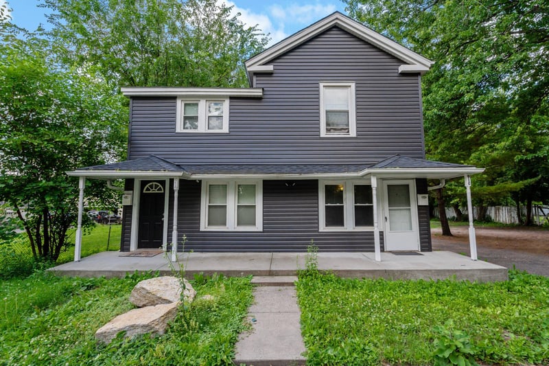 910 Wilson Ave, Saint Paul, MN 55106