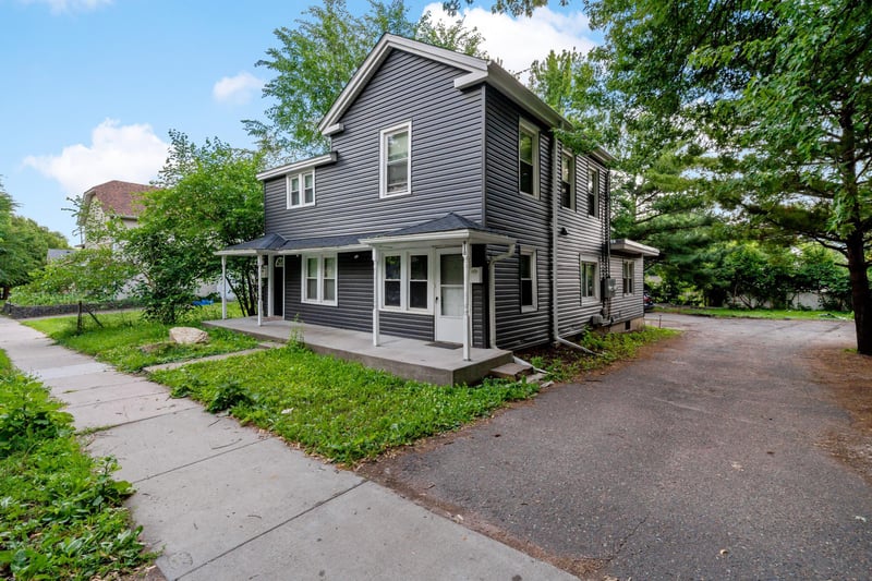 910 Wilson Ave, Saint Paul, MN 55106