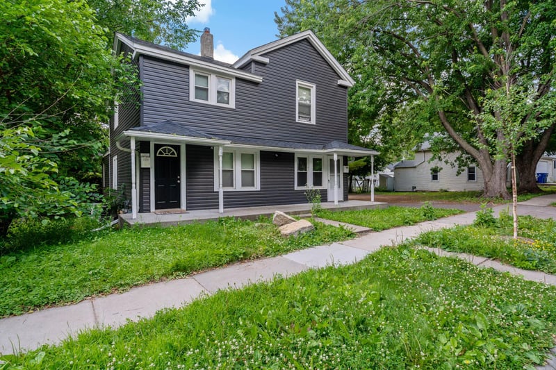 910 Wilson Ave, Saint Paul, MN 55106