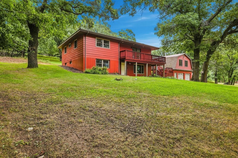20631 County Road 9 NE, New London, MN 56273