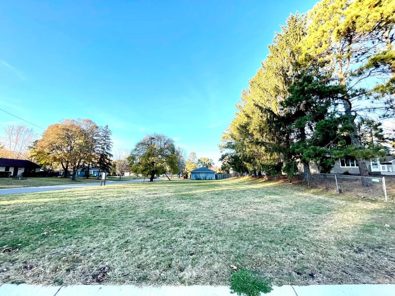 3970 Lakewood Ave, White Bear Twp, MN 55110