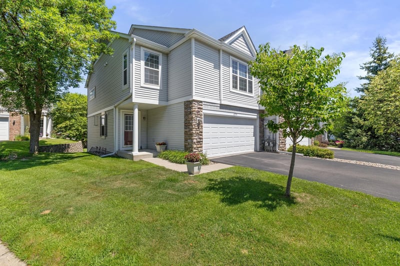 2770 Century Cir, Chanhassen, MN 55317