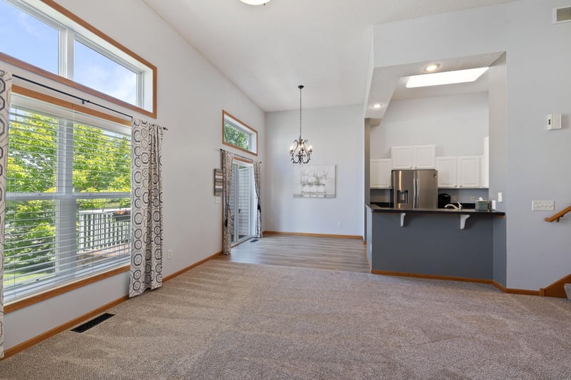 2770 Century Cir, Chanhassen, MN 55317