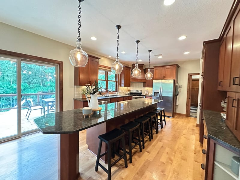 401 Rolling Hills Dr, Mound, MN 55364
