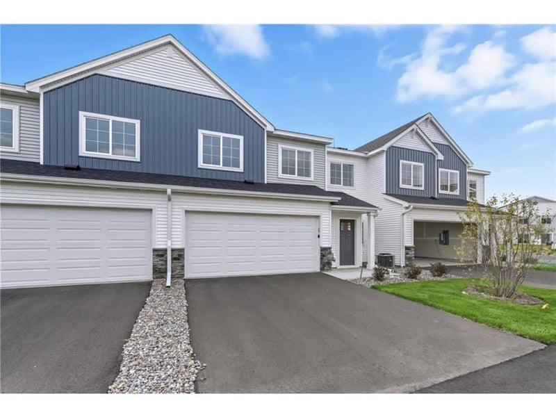 8855 Riverstone Ave NE, Monticello, MN 55328
