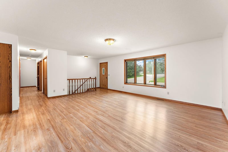 781 Cj Moe Blvd, Dassel, MN 55325