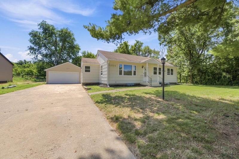 1204 133rd Ln NE, Ham Lake, MN 55304