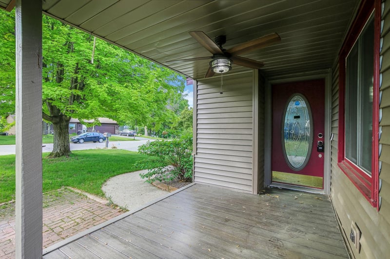 19052 Carson St NW, Elk River, MN 55330