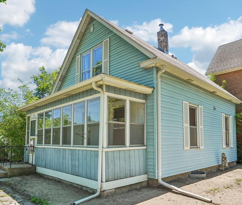 550 Saint Clair Ave, Saint Paul, MN 55102