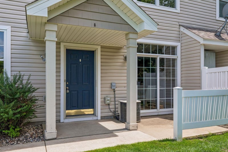 1020 Princeton Ave, Shakopee, MN 55379