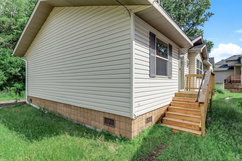 1534 Larpenteur Ave E, Saint Paul, MN 55109