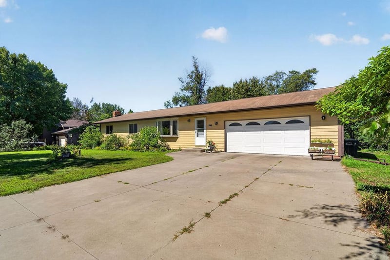 14121 Rosewood Ln N, Dayton, MN 55327