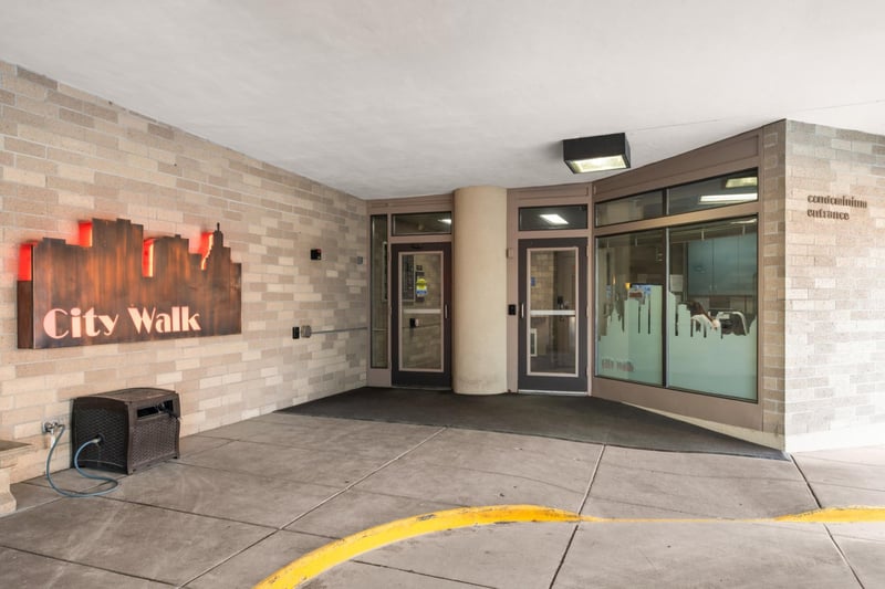 66 9th St E #1305, Saint Paul, MN 55101