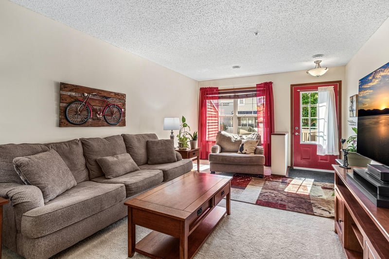 3375 Maureen Ln, Stillwater, MN 55082