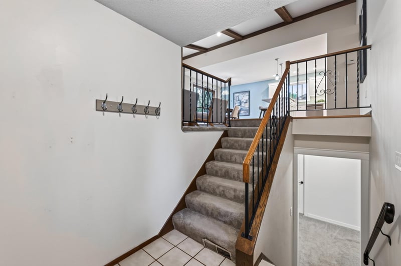 8715 N Brook Ave N, Brooklyn Park, MN 55428