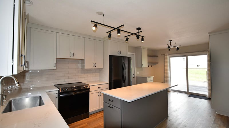 374 Cherry St W, Mazeppa, MN 55956