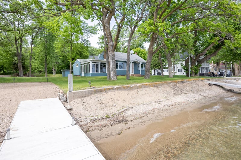 22558 Senns Beach Dr, Detroit Lakes, MN 56501