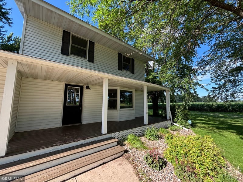 17172 220th St, Hutchinson, MN 55350