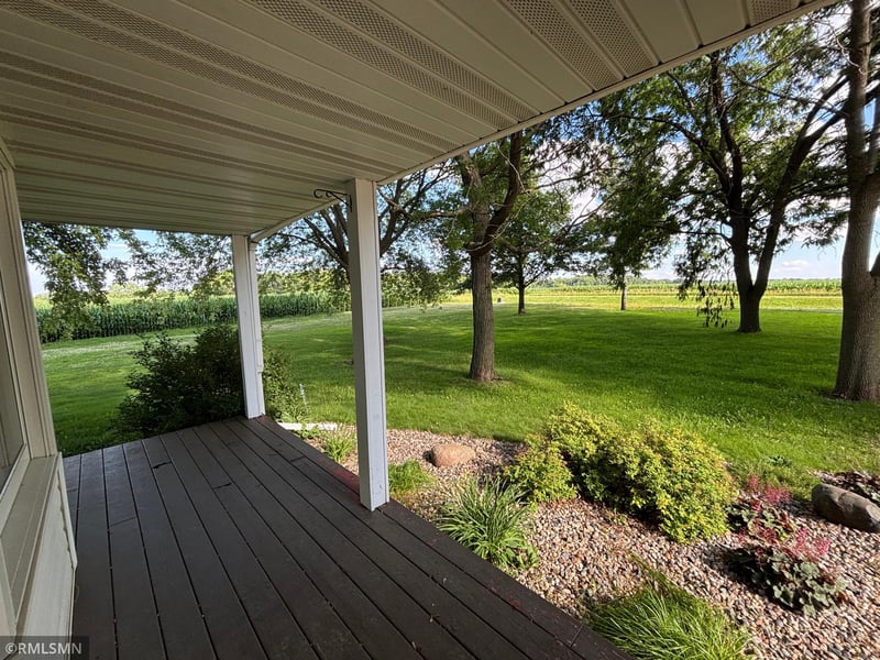 17172 220th St, Hutchinson, MN 55350