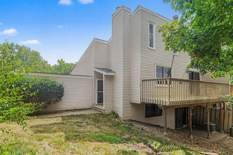 5626 N Innsbruck Ct, Fridley, MN 55432