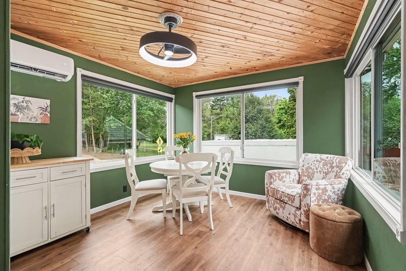 16 Circle Dr, Circle Pines, MN 55014