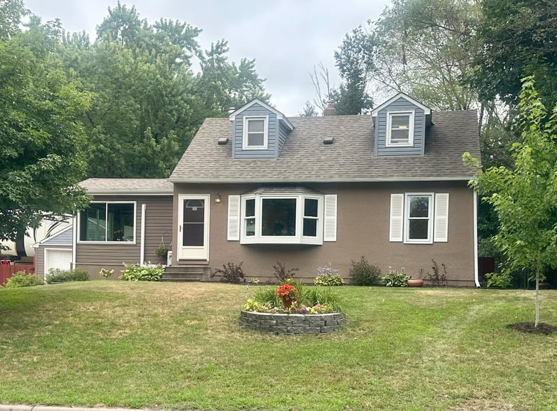 16 Circle Dr, Circle Pines, MN 55014