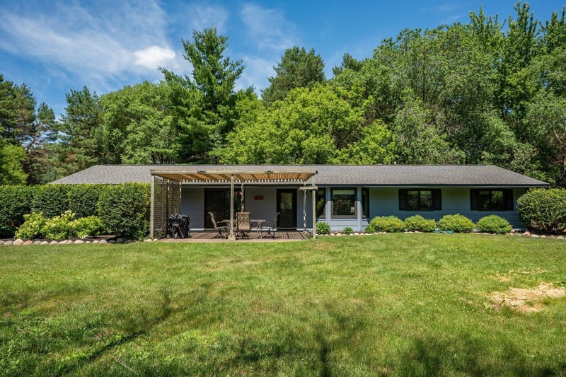22017 Quincy St NE, Cedar, MN 55011