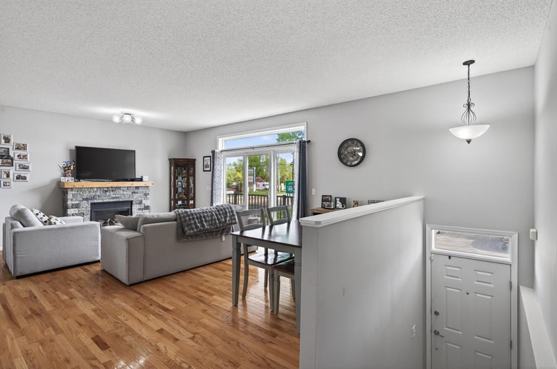 2735 Century Ct, White Bear Lake, MN 55110