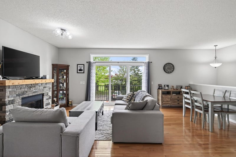 2735 Century Ct, White Bear Lake, MN 55110
