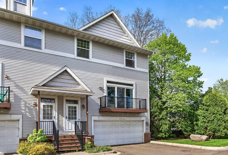 2735 Century Ct, White Bear Lake, MN 55110