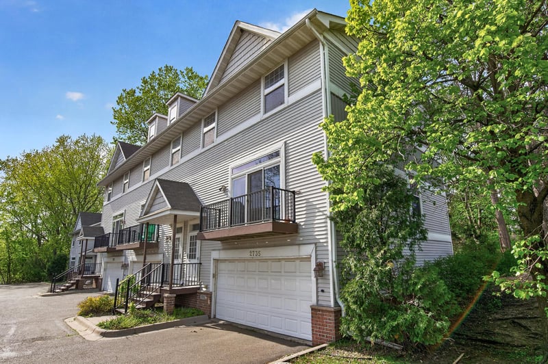 2735 Century Ct, White Bear Lake, MN 55110