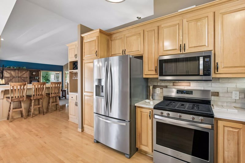 16017 70th Pl N, Maple Grove, MN 55311